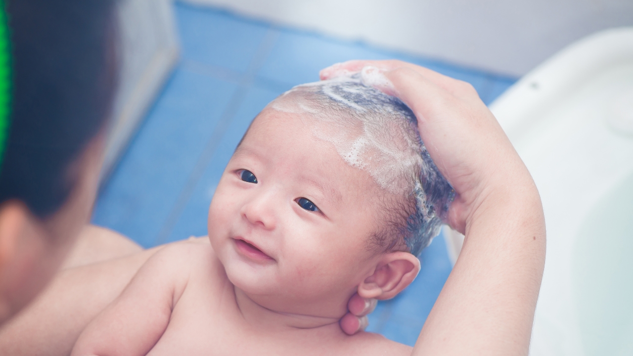 10 Smart Ways You Should Be Using Castile Soap 6 giving baby a bath