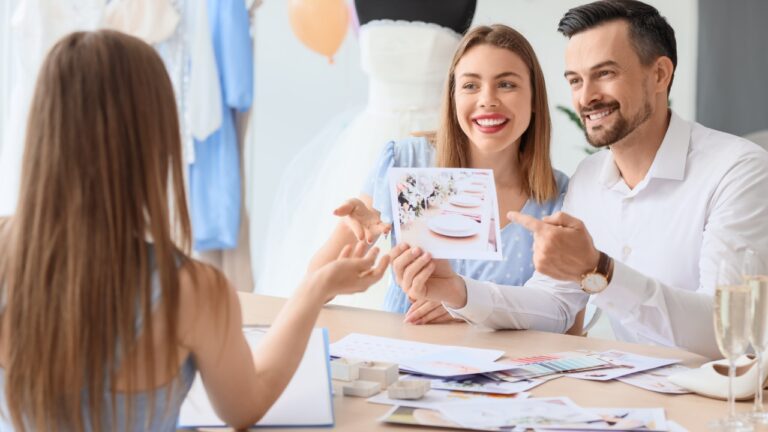 Woman Says Her Brother Wanted a Huge Wedding Without Doing the Work — and the Family Finally Noticed