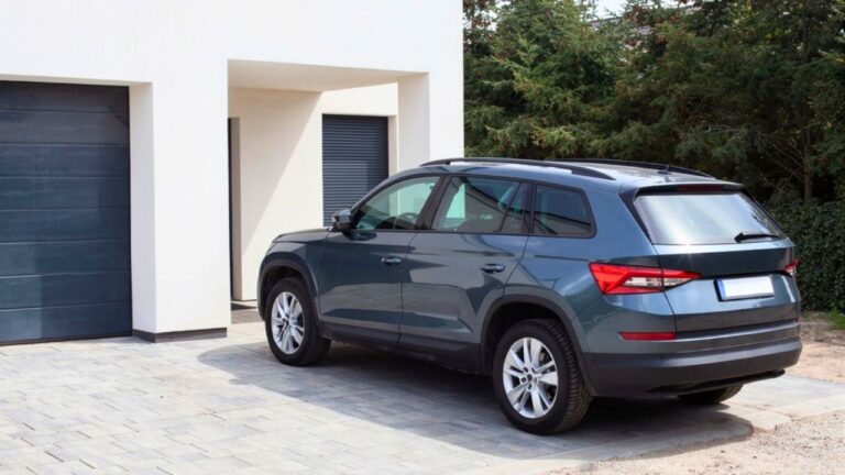 Man Says His Neighbor Parked in His Driveway “Just for a Minute” — and Then Kept Doing It Like It Was Shared Space