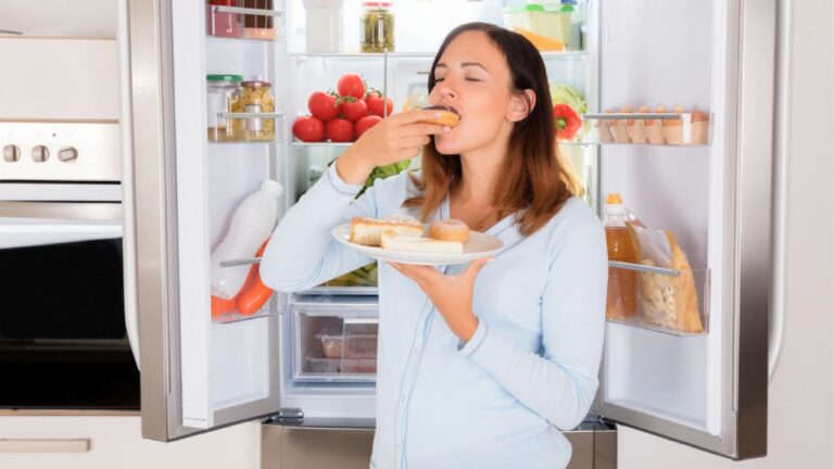 Woman Says Her Roommate Started Using Her Groceries Without Asking — and Then Acted Confused When She Locked Them Up