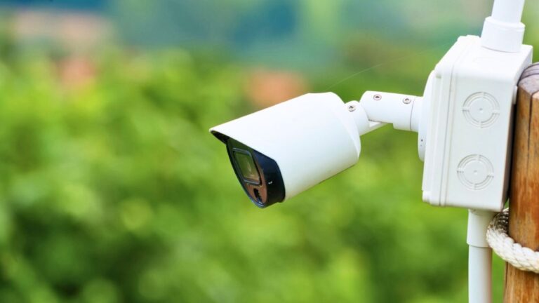 Woman Says Her Neighbor Installed a Camera Facing Her Backyard — and Told Her It Was “For Security”