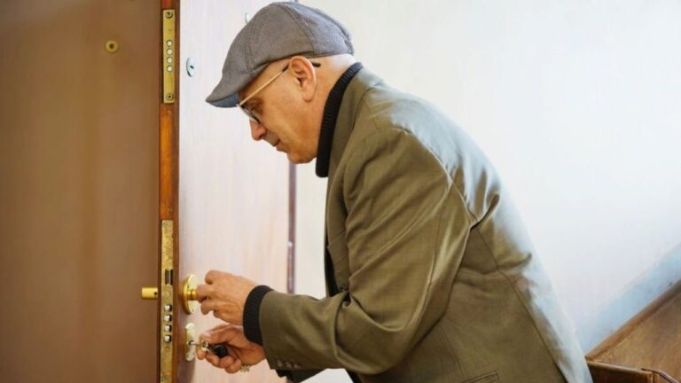 Woman says her landlord kept entering her apartment without notice — and the explanation only made it worse