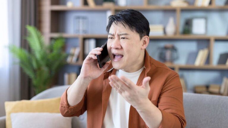 Adult Child Says Their Dad Took Out a $25,000 Loan in Their Name — Then Called Them Like It Was Just a Courtesy Heads-Up