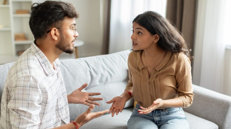 Man Says His Girlfriend Gave Him an Ultimatum Over Her Birthday — Then He Chose His Sister’s Wedding Instead