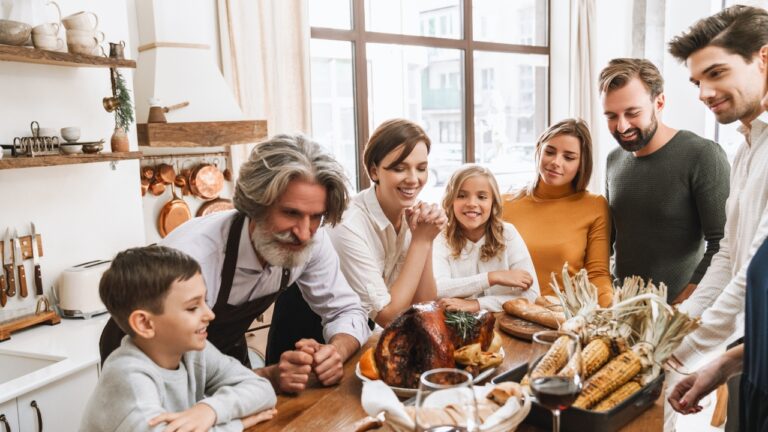 Man says he realized his fiancée’s cousin’s 5-year-old son was probably his the moment he saw him at family dinner — and the fallout ended with a Christmas confession, a shattered marriage on the cousin’s side, and a wedding where they now have to carefully avoid being in the same room