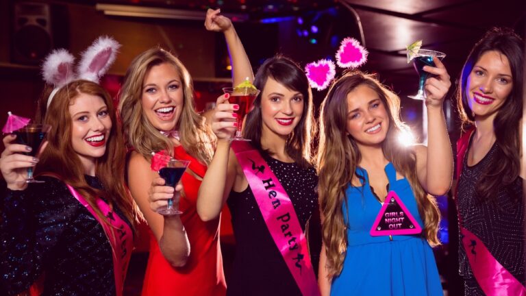 Woman says her childhood friend group secretly planned a weekend hen party without her — and by the time she learned how many people knew, the friendship was already over