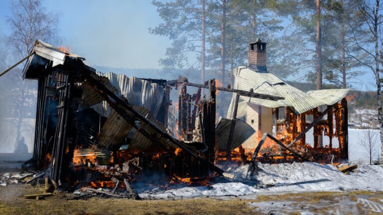 Woman says her boyfriend’s family lost their home in a fire — then they asked her to put her name on the mortgage for the replacement house