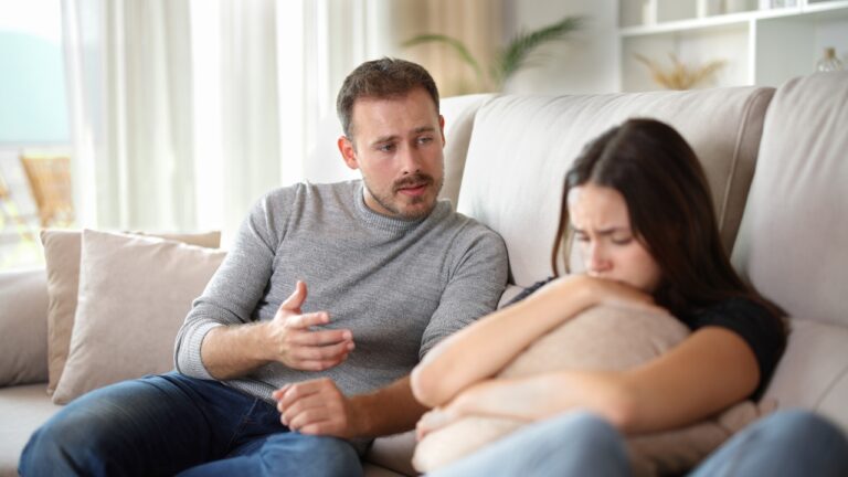 Woman says her boyfriend told her he cheated — and then her own brother spent days pressuring her to take him back because the whole thing was supposedly a “test”