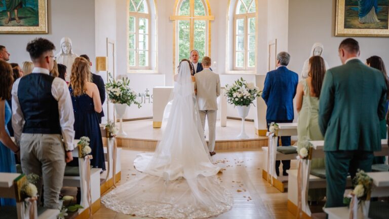 Woman says she skipped her friend’s childfree wedding because the trip was too much with a toddler — and then found out she was the last friend still trying to show up at all