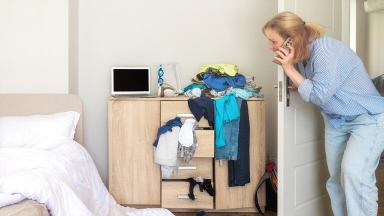 Woman says she gave her friend and the friend’s kids a place to stay after a breakup — and then came home to find her own bedroom rearranged, her clothes missing, and a stranger acting like she was the guest in her own house