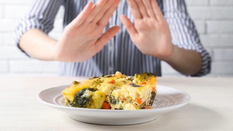 Woman says she refused to eat her sister-in-law’s Thanksgiving casserole because it looked like last year’s leftovers — and the truth ended up being so awkward that everyone finally stopped calling her paranoid