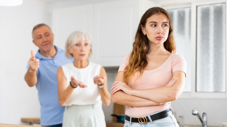 Woman Says Her Parents Took One Sister on a “Family Vacation” — Then Asked Her To Dog-Sit While They Flew Out on Her Birthday