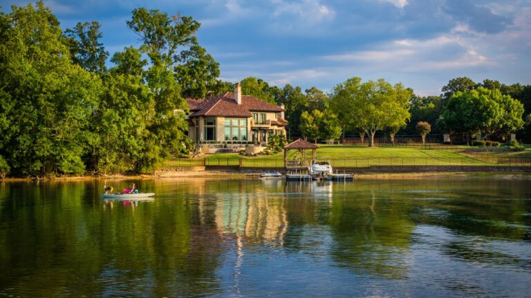 Couple’s “Stolen Lake House” Problem Turned Into a Legal and Family Mess