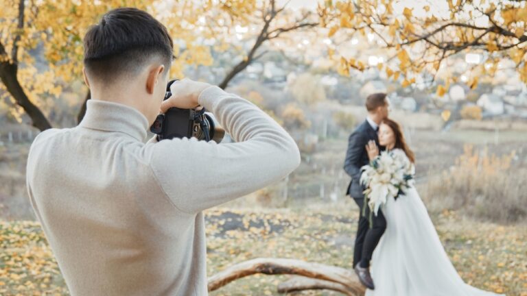 Man Says His Sister Asked Him To Photograph Her Wedding for Free — Then Still Demanded a $500 Honeymoon “Contribution”