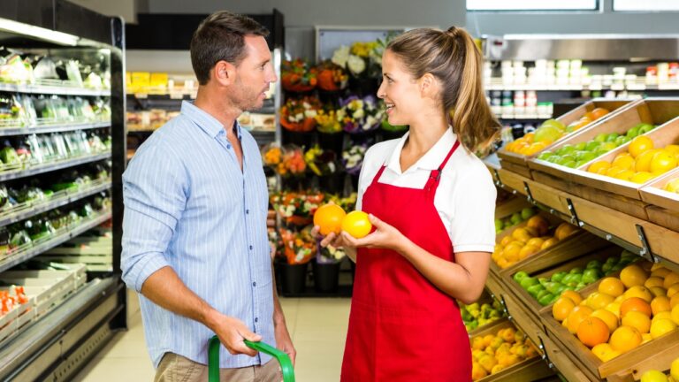 Woman Says Her Boyfriend Spent 40 Minutes Talking to His Ex in a Store — So She Walked Out and Ended It the Next Morning