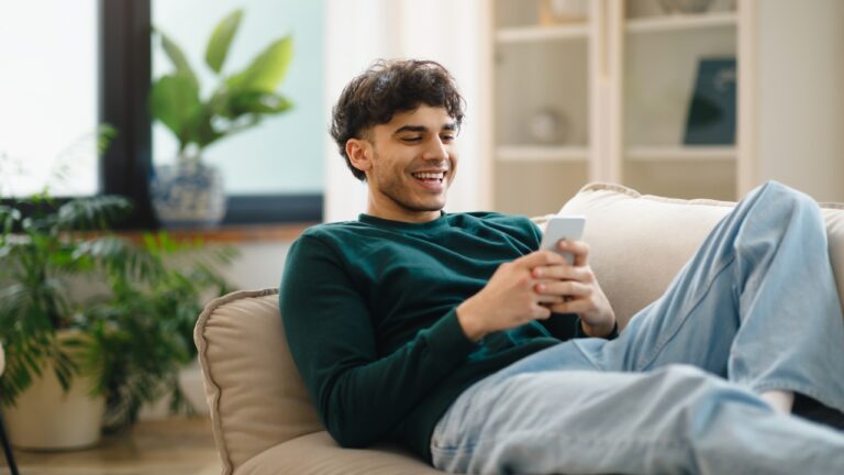 Woman Says Her Boyfriend Was Texting His Ex During Their Phone Call — Then Acted Like She Was Overreacting