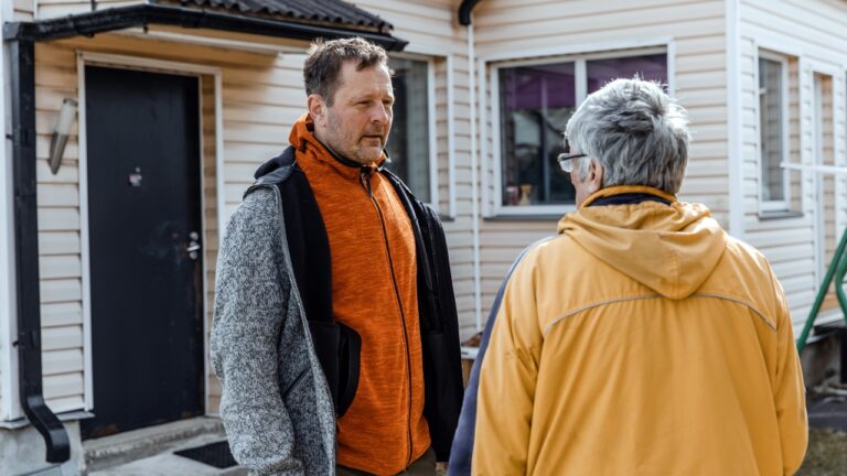 Homebuyer Was Pressured to Sell the House Back for Less — Then the Family Drama Got Absurd