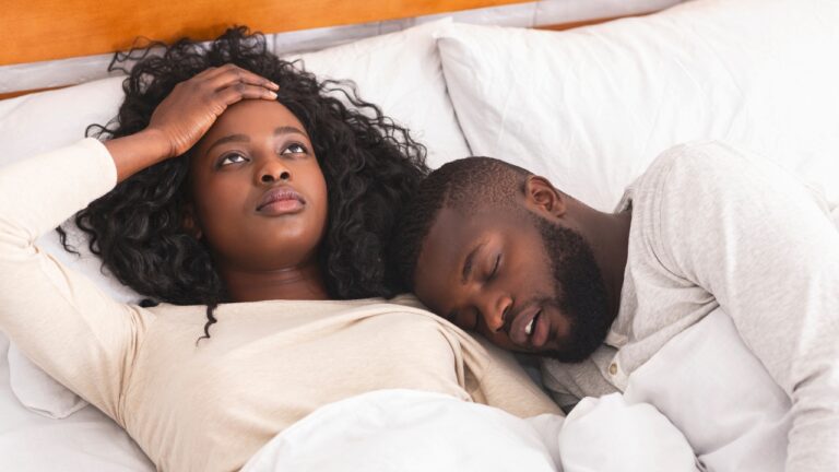 Woman Moved Into Her Boyfriend’s House and Couldn’t Sleep — Then the Reason Made Her Leave