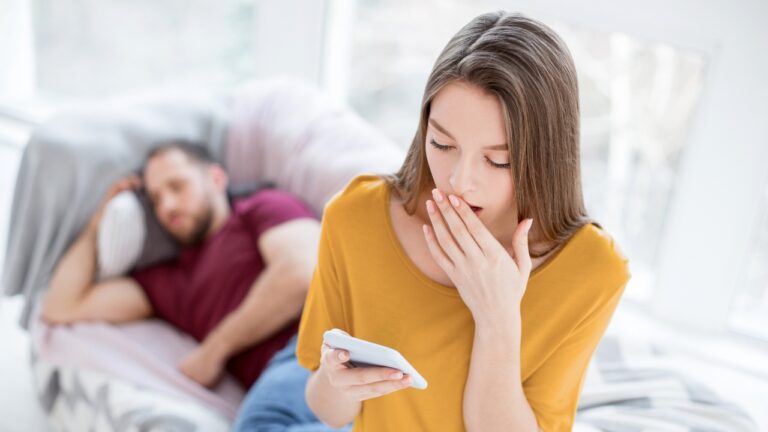 Woman Says Her Boyfriend Kept Photos and Videos of His Ex — Then She Found Messages That Changed the Story He Told Her