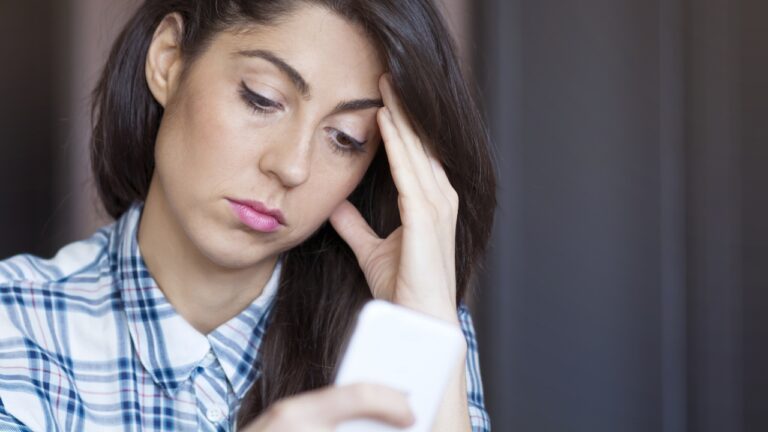 Woman Says a Guy She’d Known for 24 Hours Kept Demanding Nudes — Then Got Angry She Spent Time With Family
